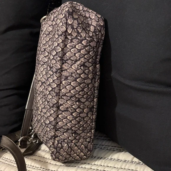 🐍 Coach Python Print Flap Crossbody Bag – Metallic Leather Trim - Picture 5 of 6